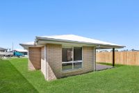 PROFESSIONAL PHOTO   LOW RES 9