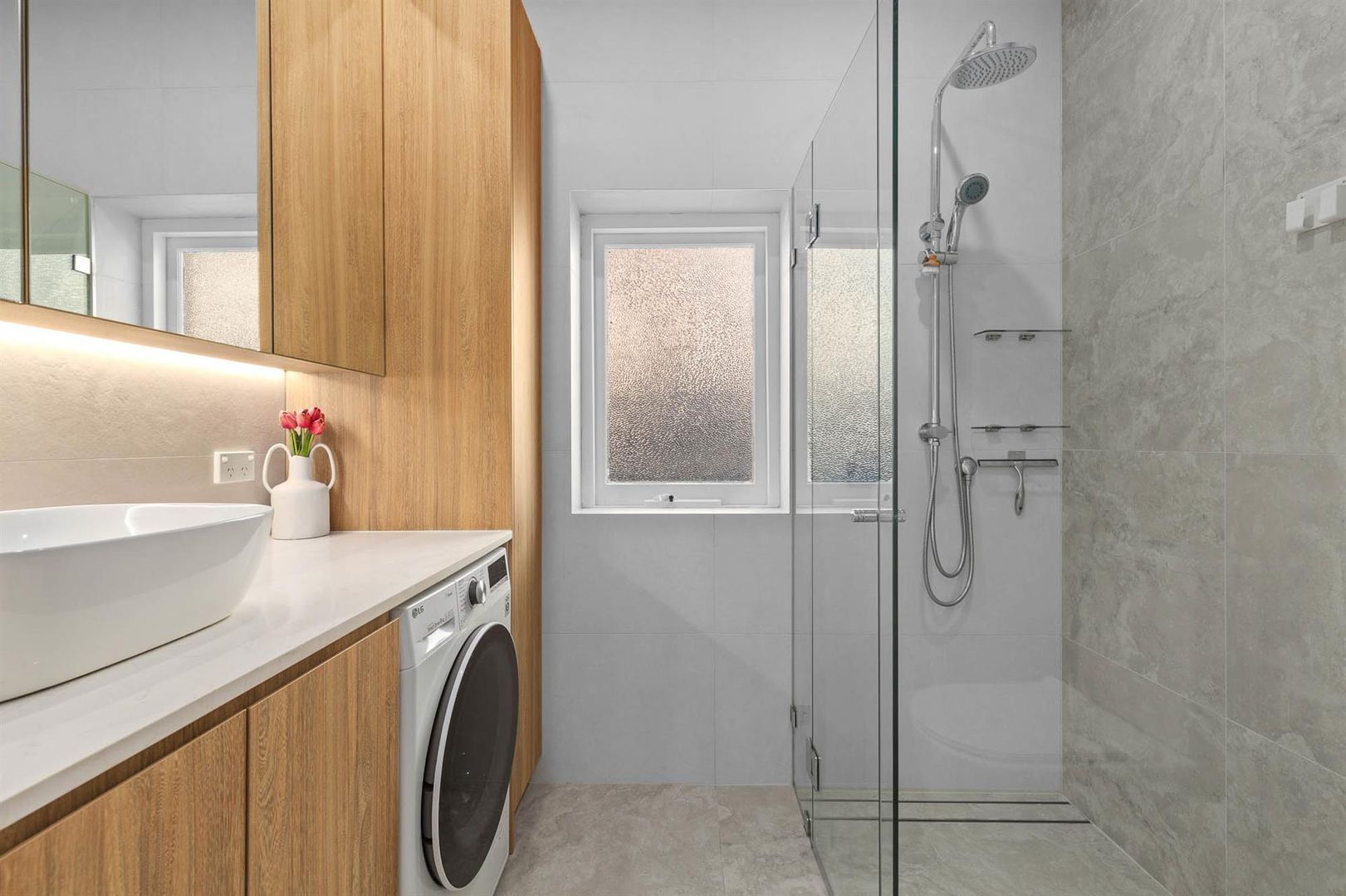 17064491 9_1_240614_061210-w1920-h1279