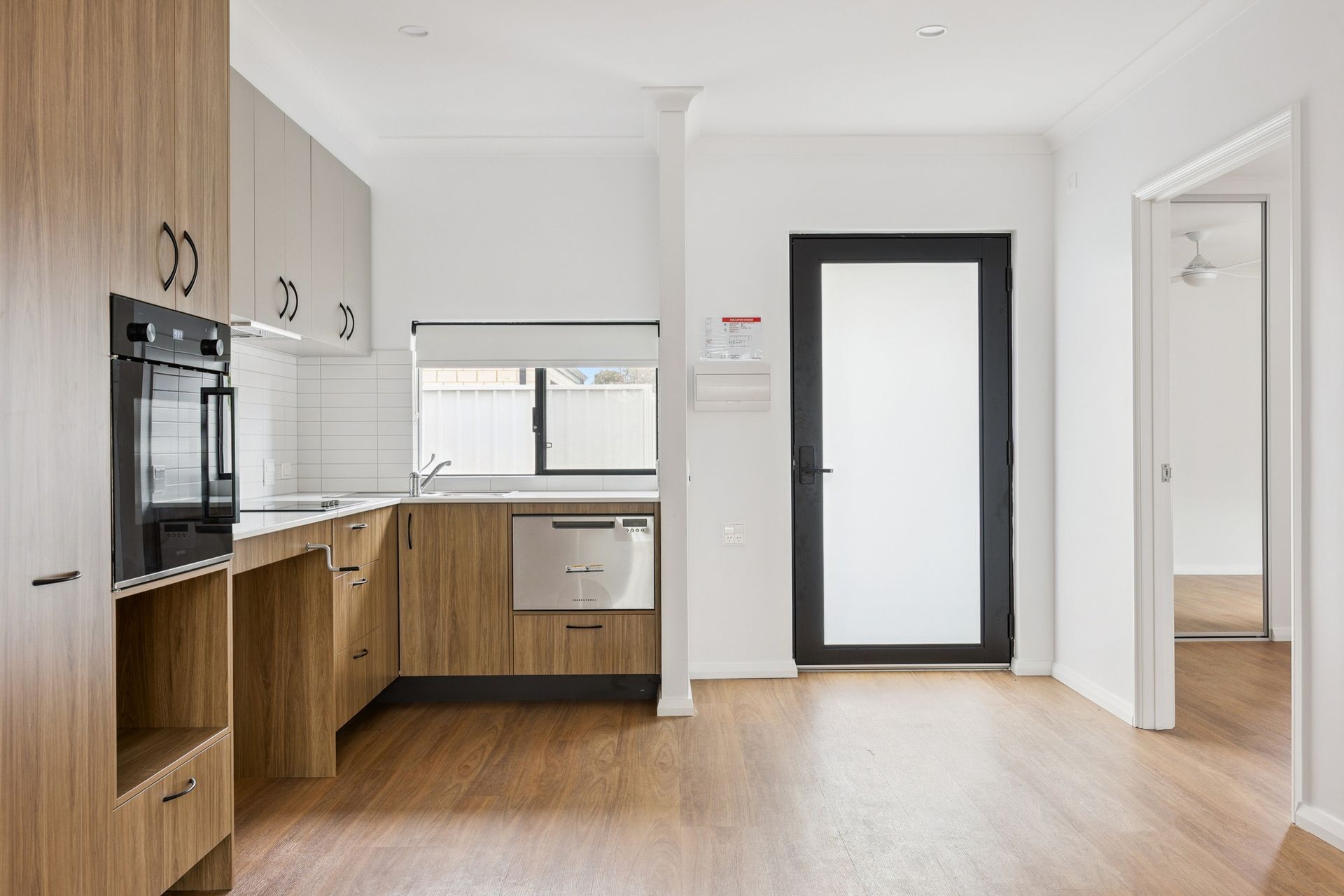 web 26 Allnutt St, Mandurah 25