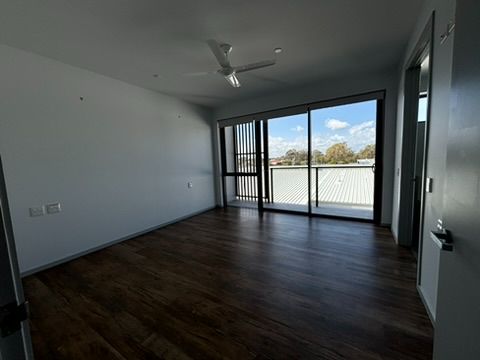 6841B698 ED71-4604-A7F4-65C5E7CA290C_4_5005_c