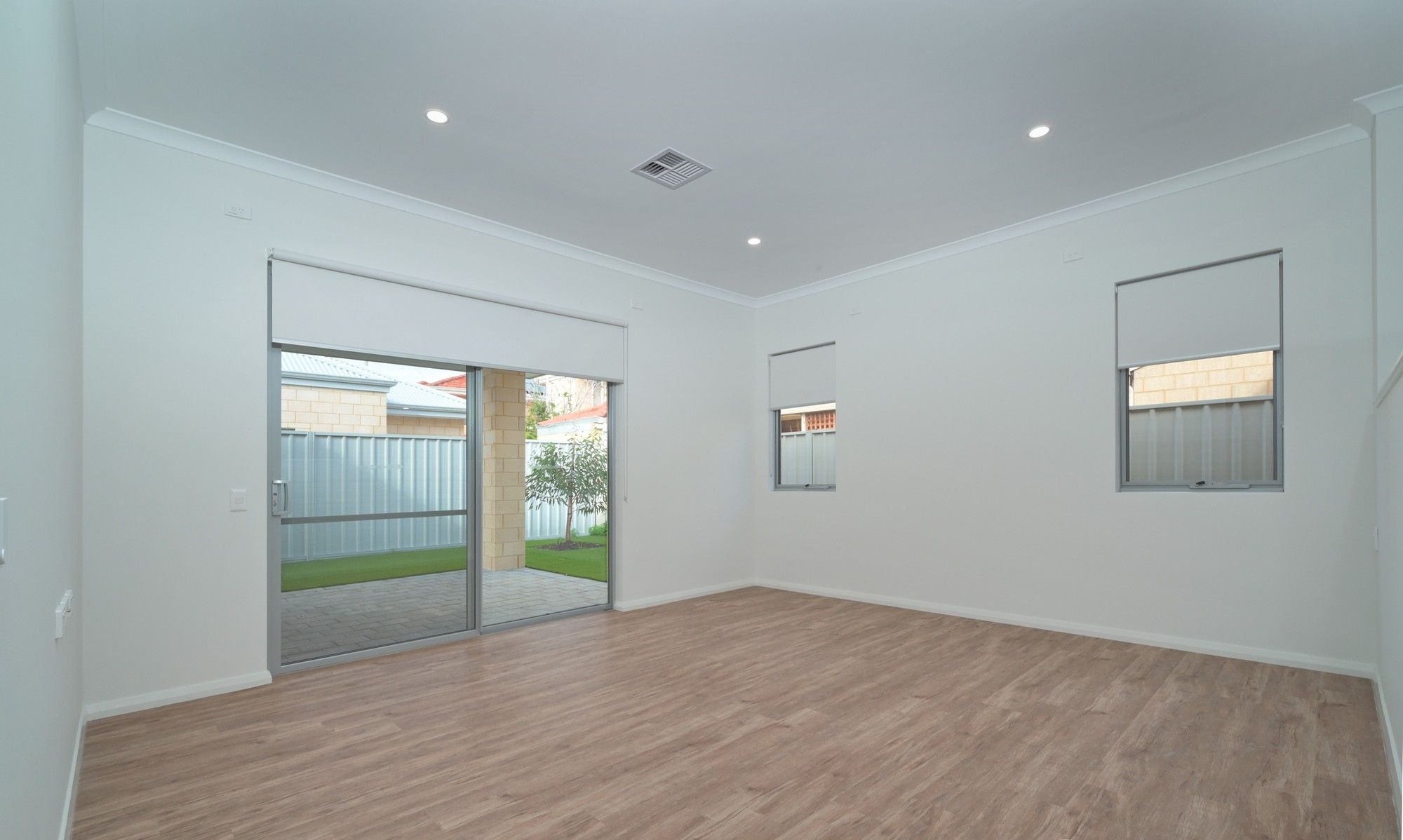 WEB Y25 358 2-25 Rawlins St-15