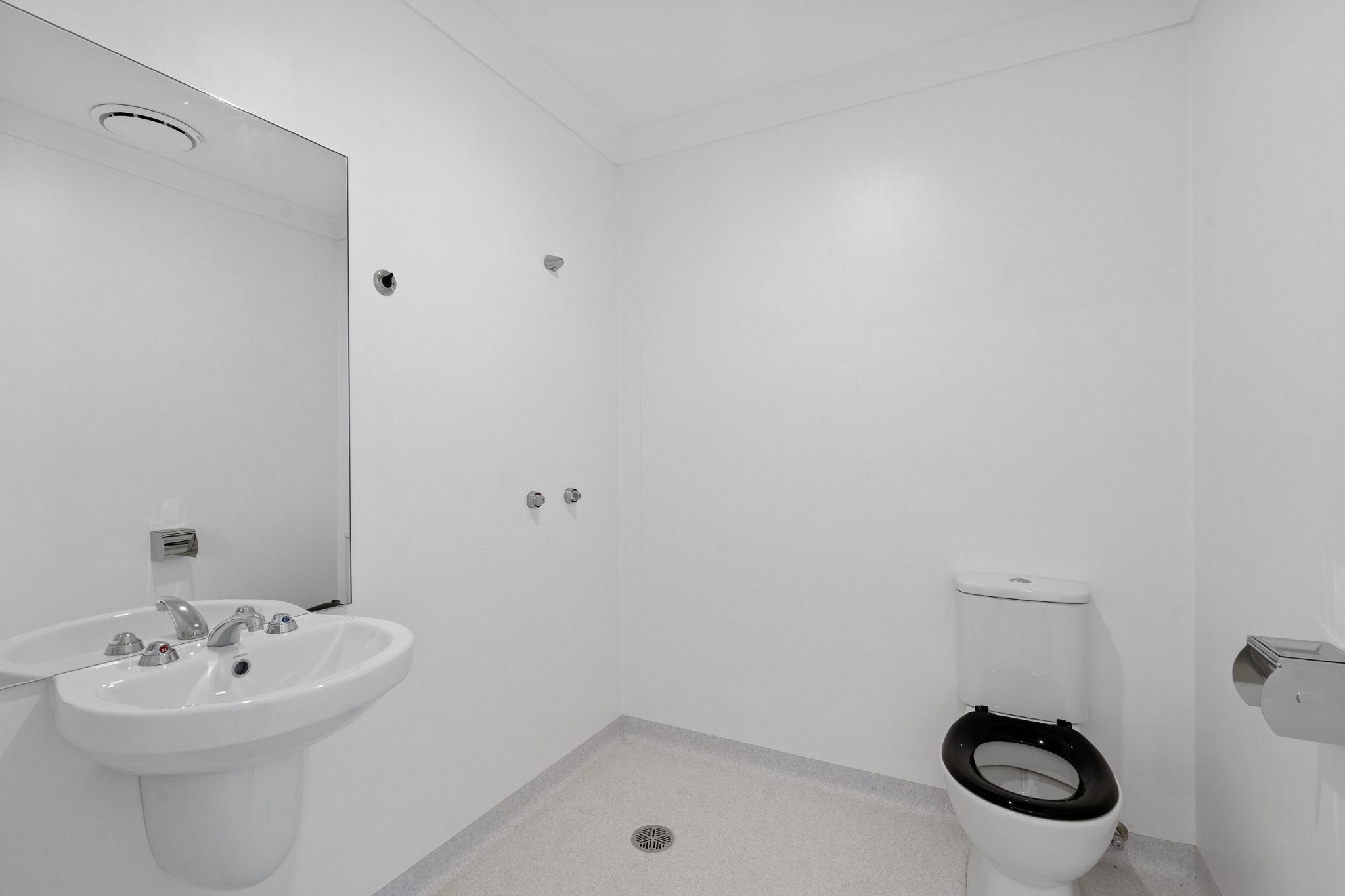 009 Open2view_ID912124-6_Breanna_St__Cotswold_Hills-scaled-2