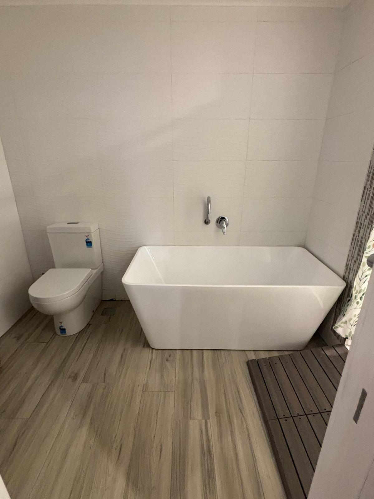 Bathroom back unit