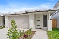 018 Open2view_ID992654-11_Finch_Street