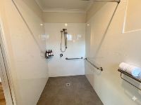 Springvale SIL   Shower