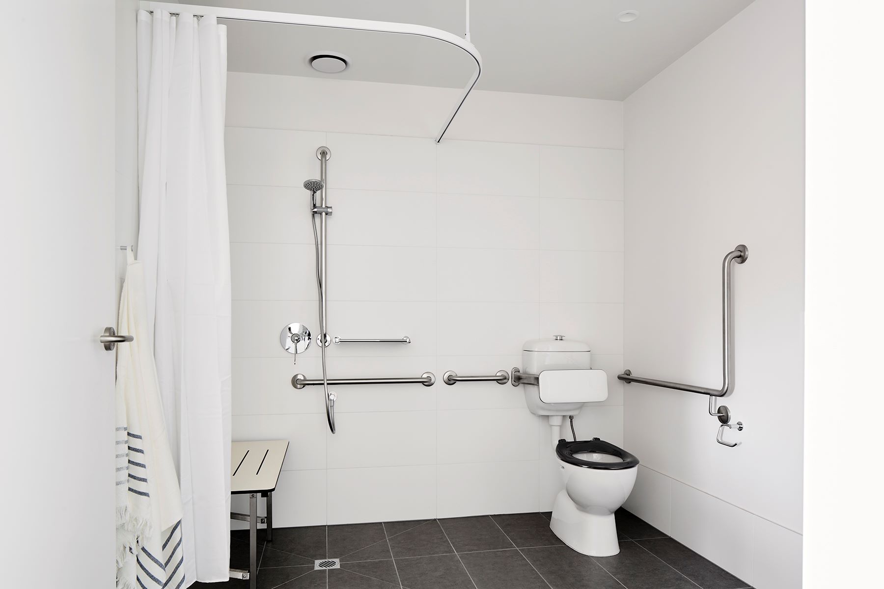 HCA QVM 13_Bathroom
