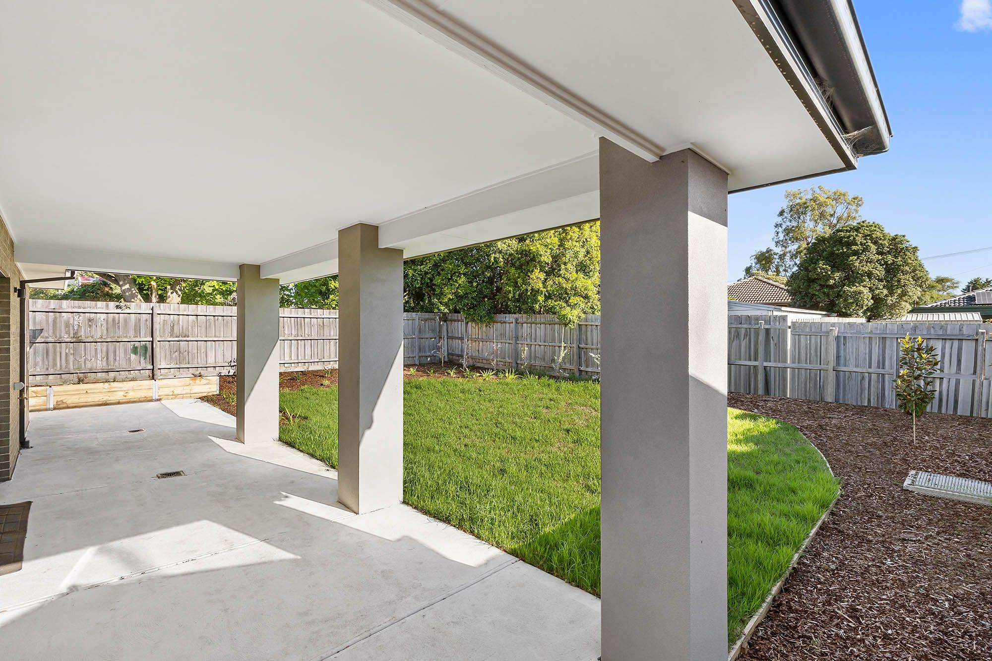 Evelyne   Backyard 4 LR No Logo