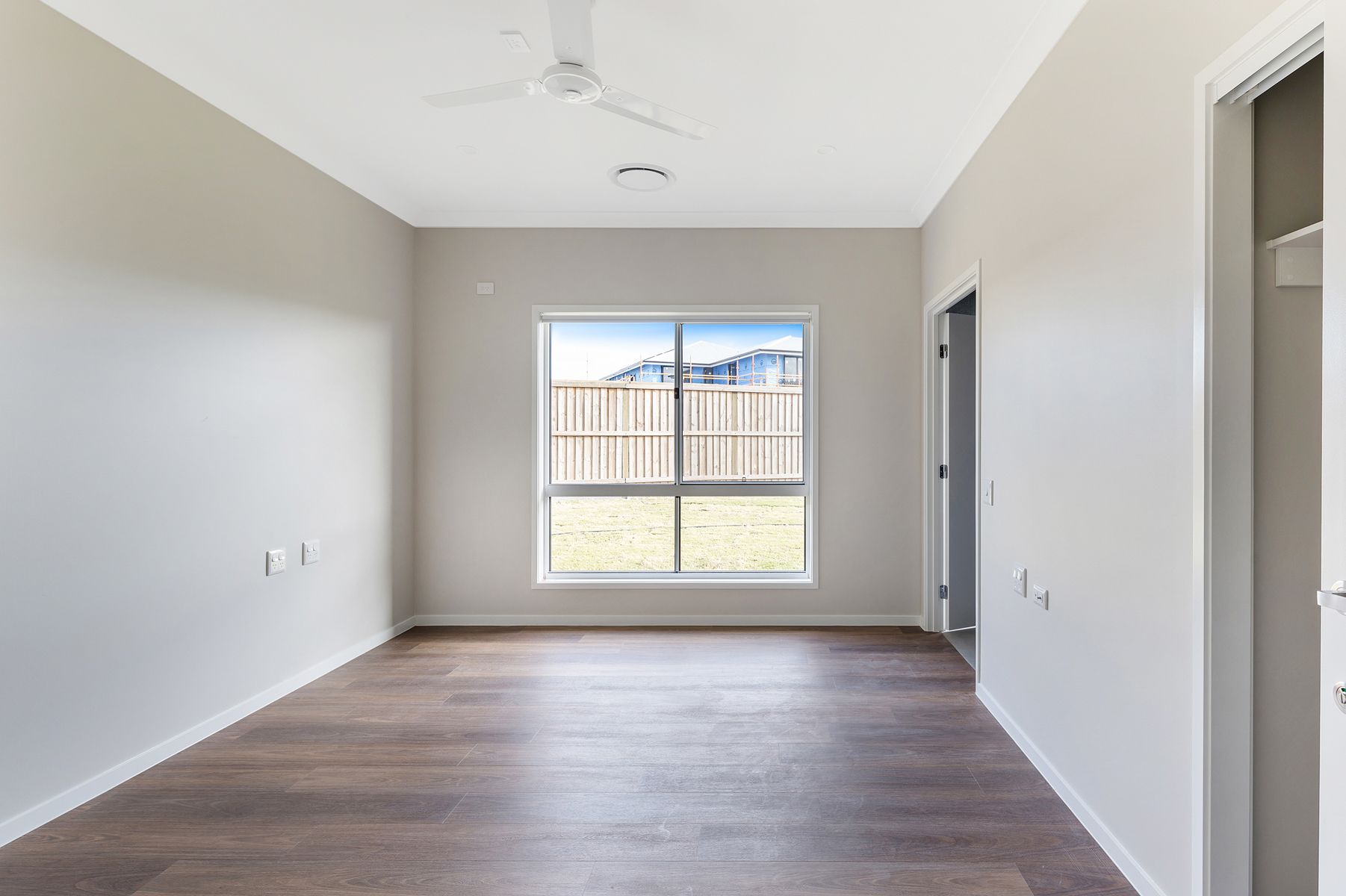 1 Halifax st Redland Bay Qld    2HPS + OOA House (12)
