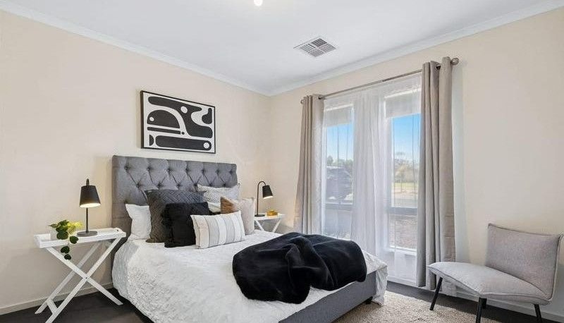 Christies Beach   bedroom