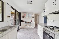 WEB 43 Burnside Way  Waikiki 06