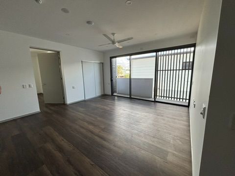 EBF74959 FE31-48CD-BF76-DDEF5FDD7FF5_4_5005_c