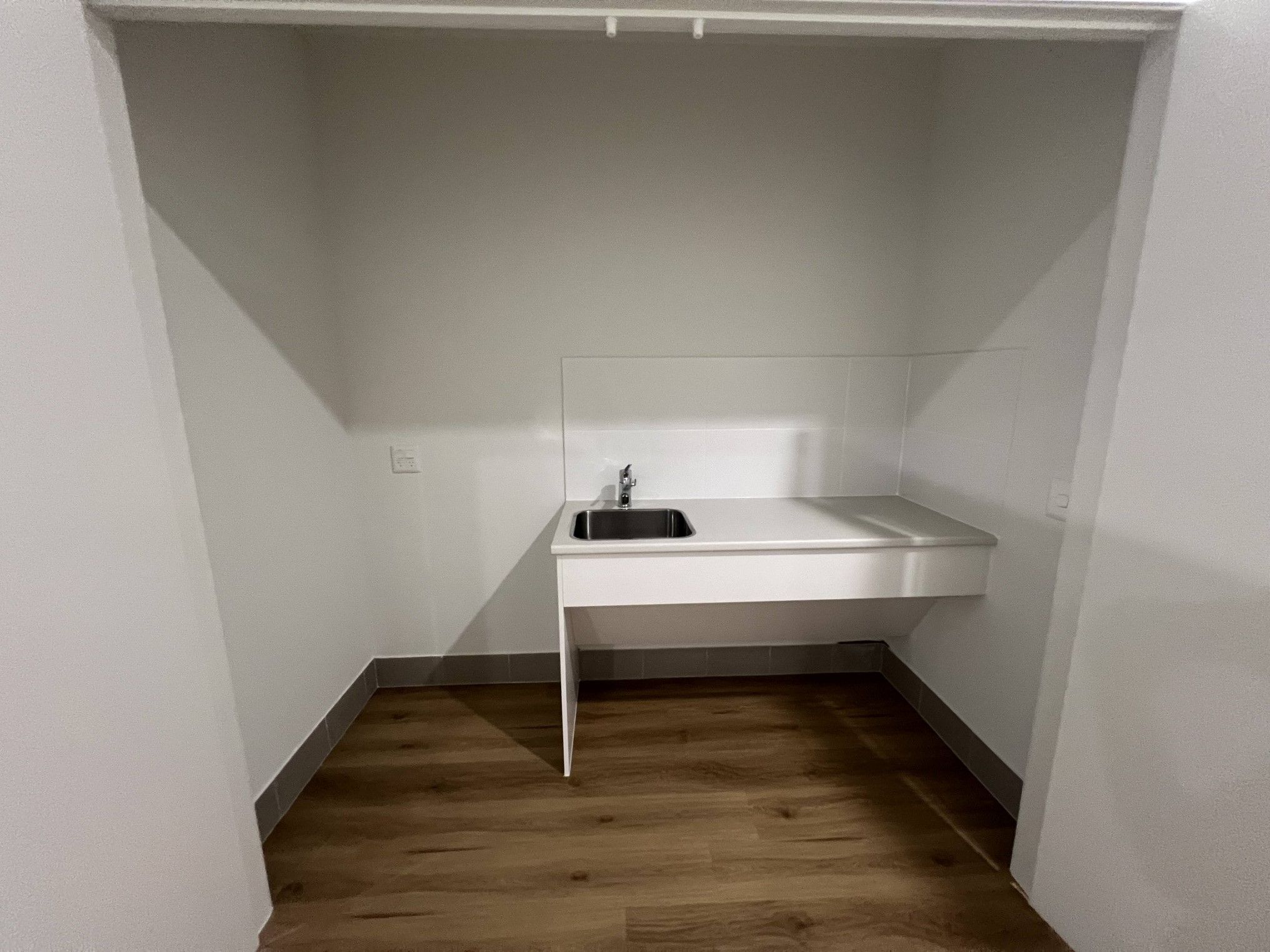 Laundry  2032x1524) - 2A Brisbane St