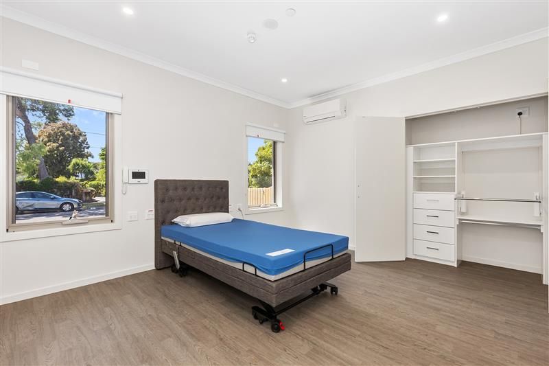 7037aa83 d6eb-4d4f-a3ad-db6a9c59f09b