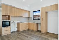 013 Open2view_ID1027455-20_Joseph_Street