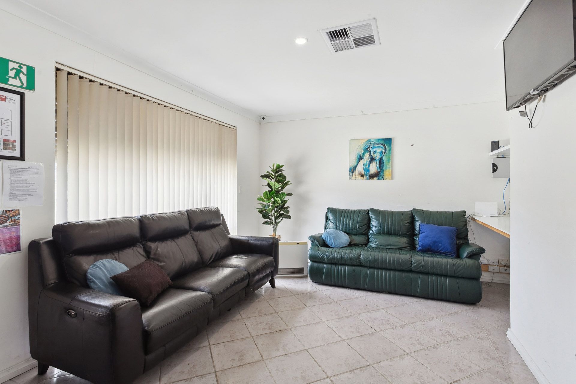 WEB 43 Burnside Way  Waikiki 02