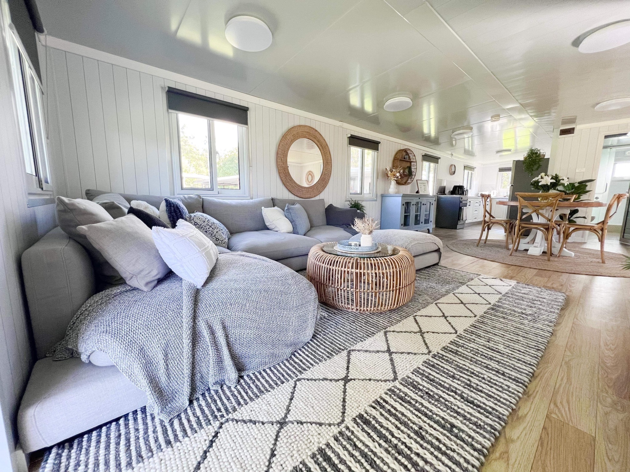 4B84F2A5 4F50-4F21-A980-91D754888607