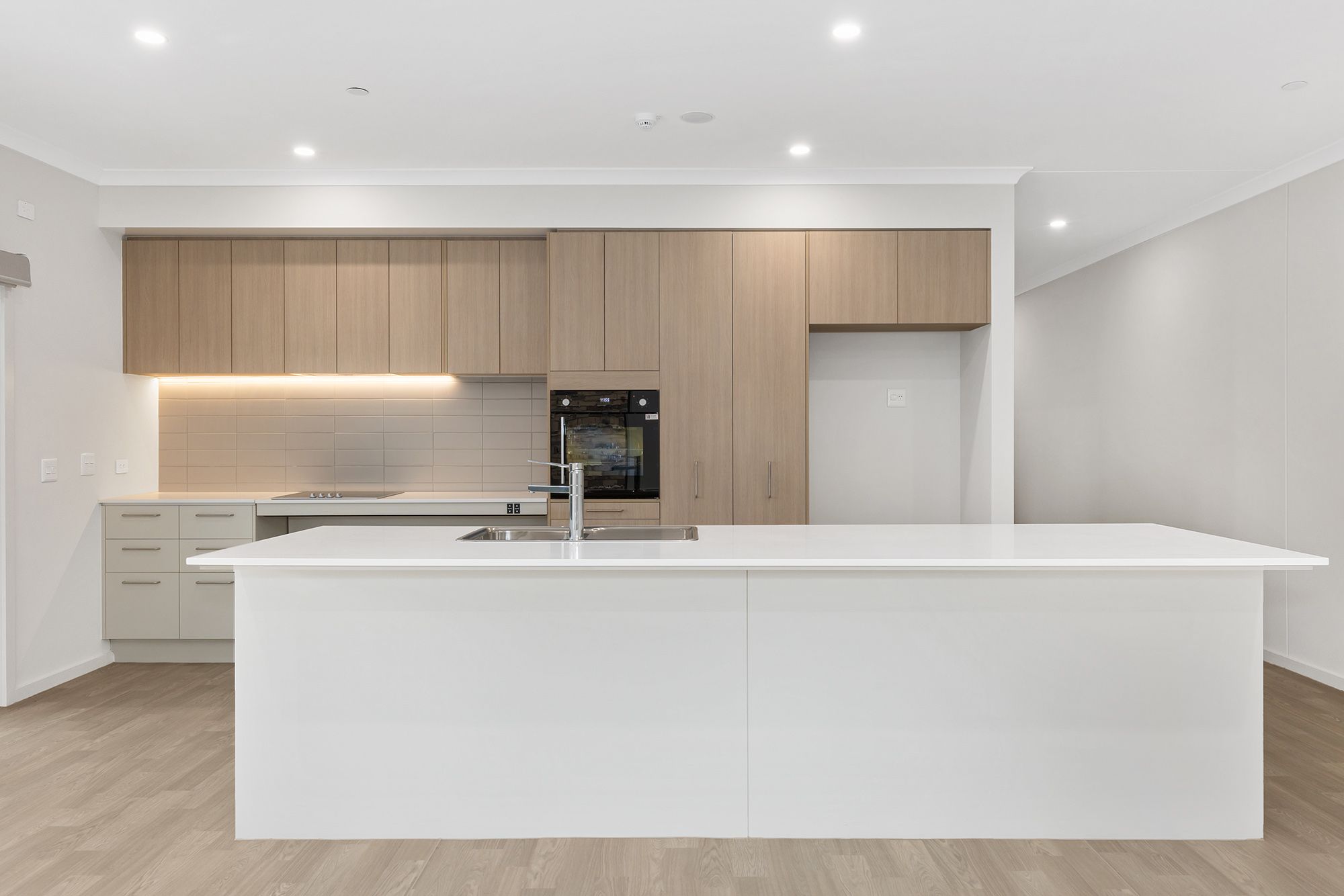 Victoria   Kitchen 1 LR No Logo