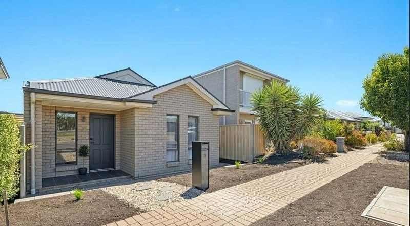 Christies Beach   front view