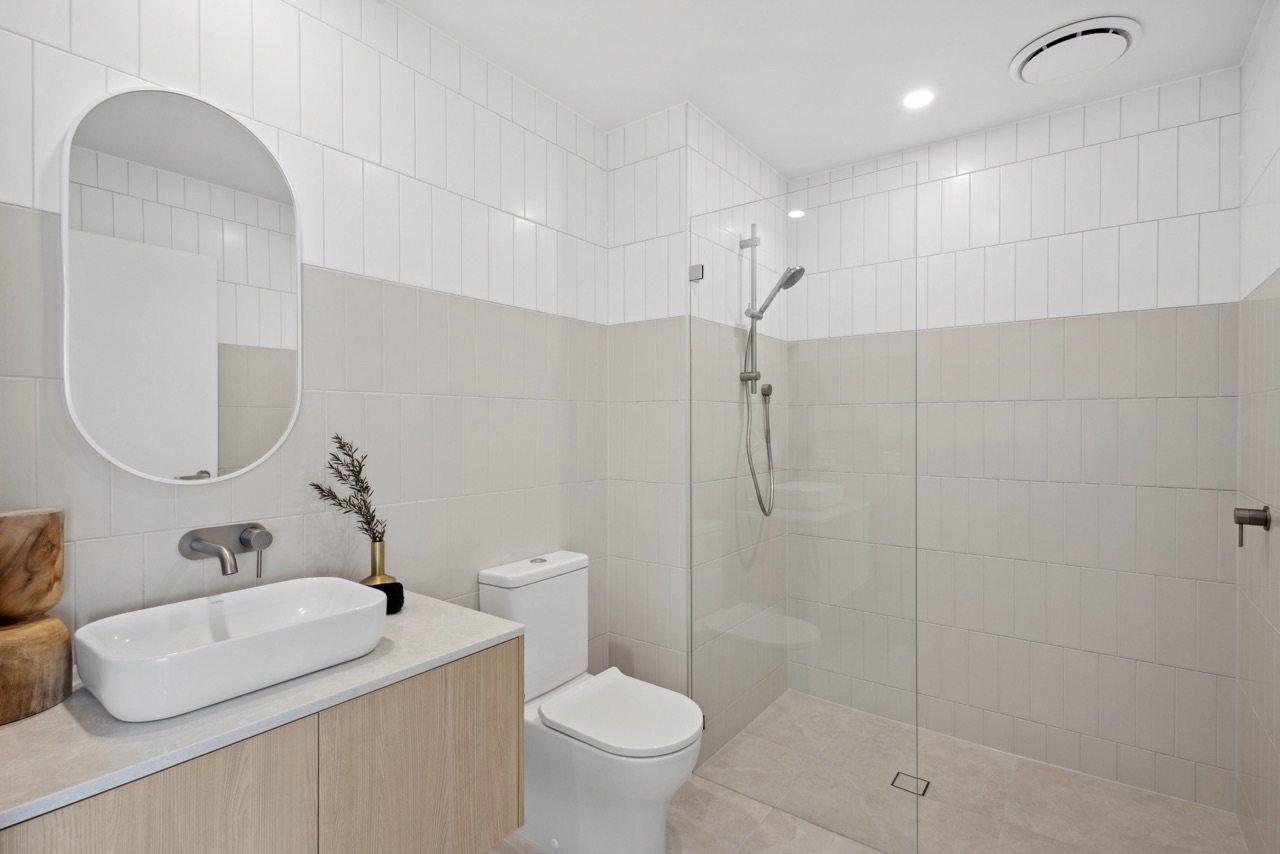 Vera Canberra_6118 Large