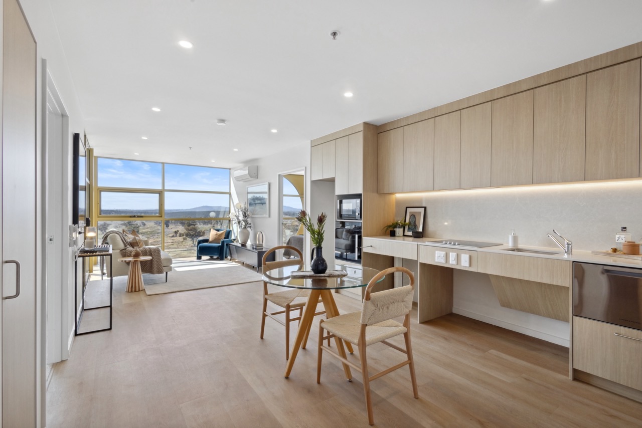 Vera Canberra_6094 Large