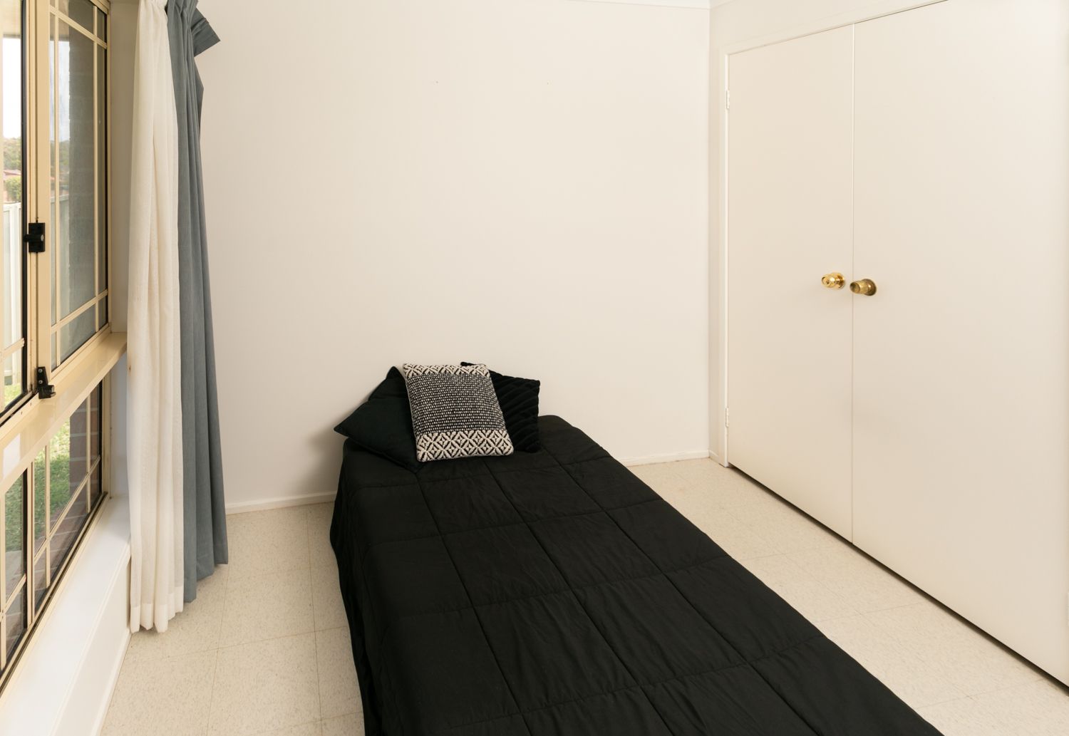 SIL 025 Kanwal   Bedroom 4 (LR)-0002 - Copy