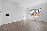 15 Lacebark St Doveton 012