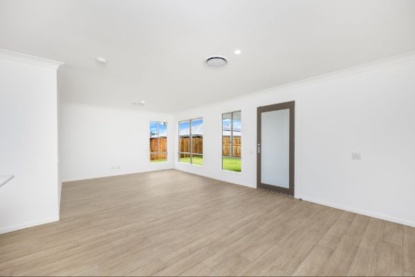 3   Frederick St 15 - Living 2