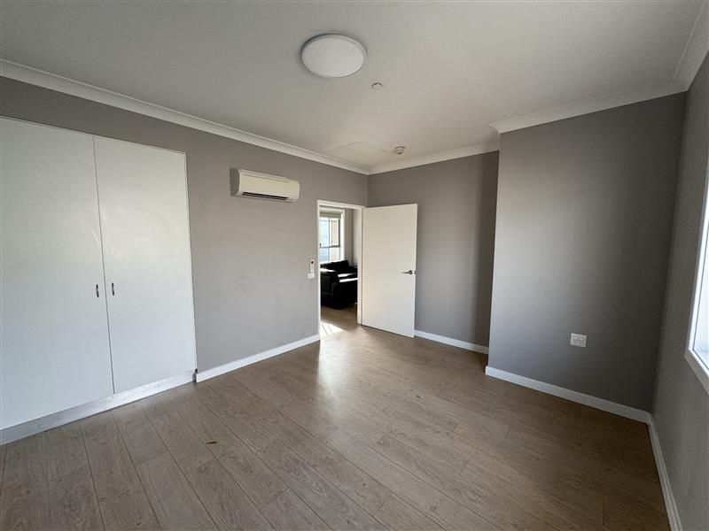 Alternate Bedroom View V6