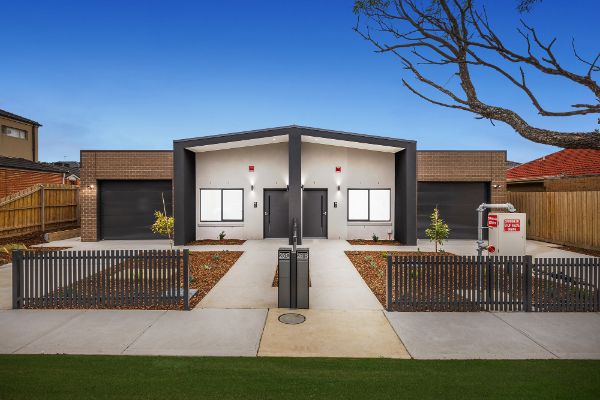 Elizabeth   Facade Both 1 Dusk LR No Logo