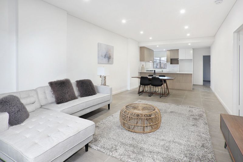 10022123 20277704_1P2325_1_1582256147