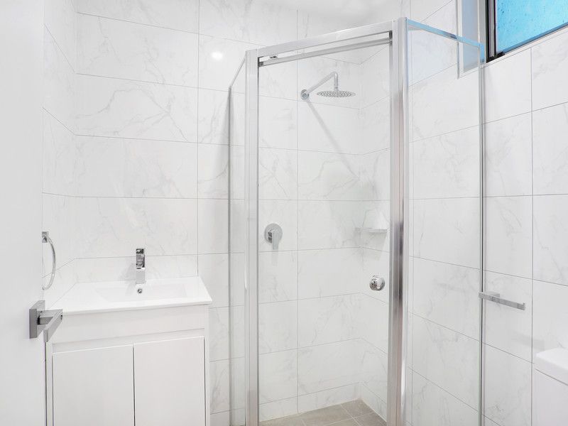 10022123 20277704_1P2325_6_1582256147