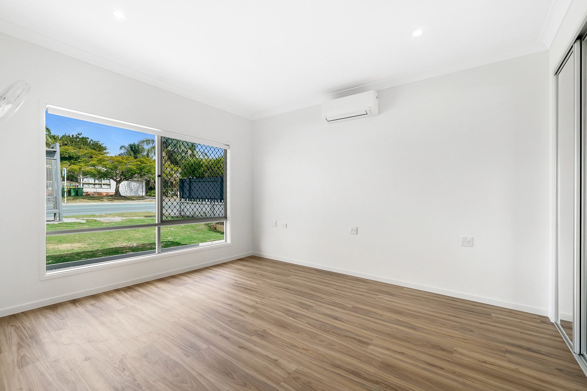 105 Johnston Street  Southport04