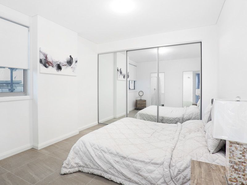 10022123 20277704_1P2325_3_1582256147