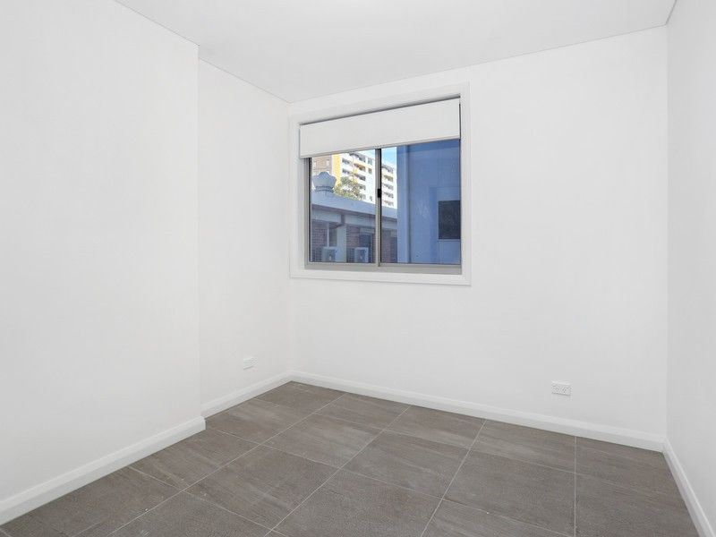 10022123 20277704_1P2325_7_1582256147