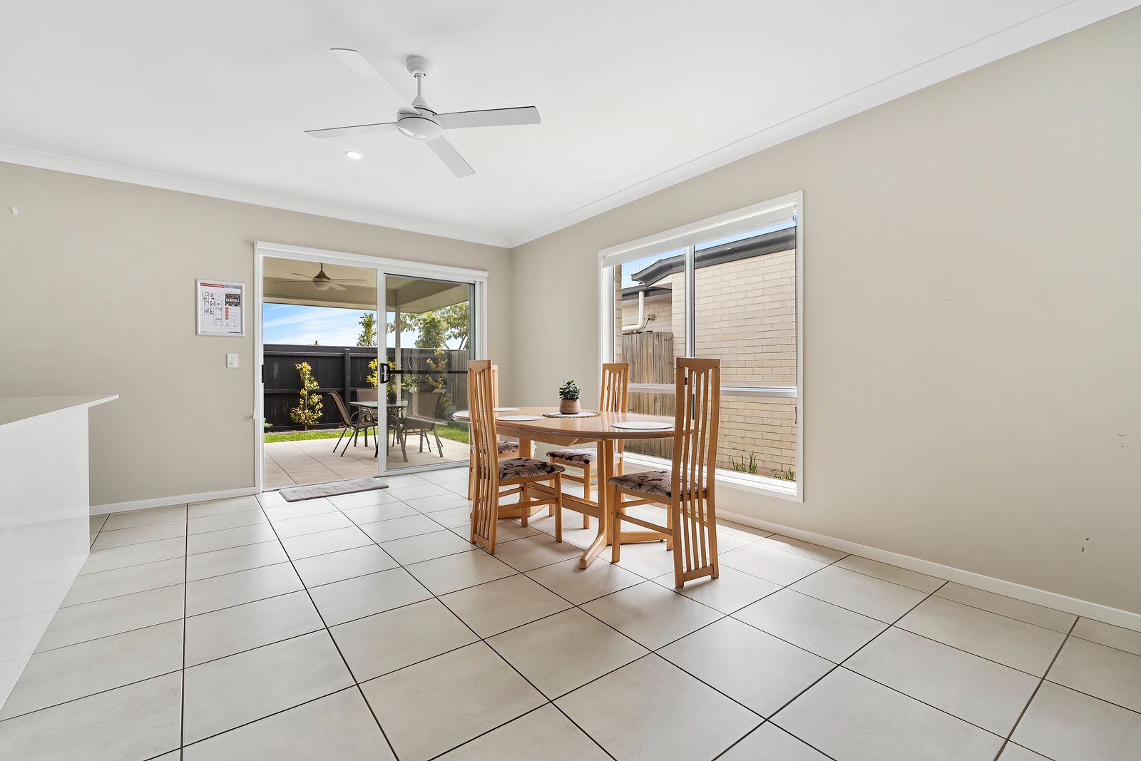 011 Open2view_ID988534-6_Lancelin_Lane