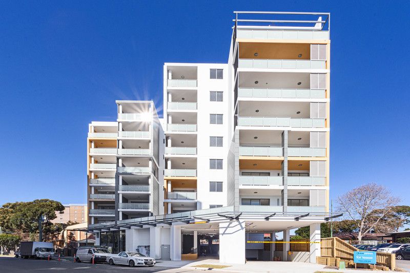 10022123 20277704_1P2325_0_1582256147