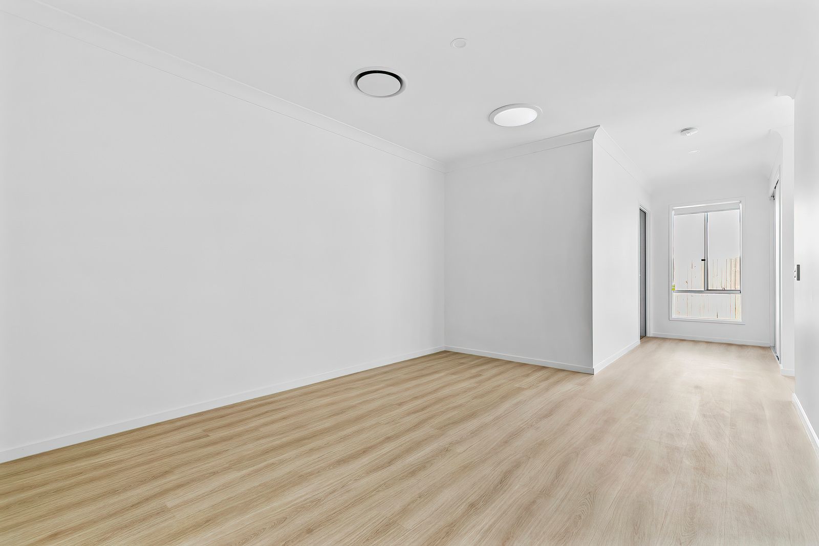 010 Open2view_ID953882-19_Ibis_Court