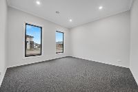 4  Master Bedroom
