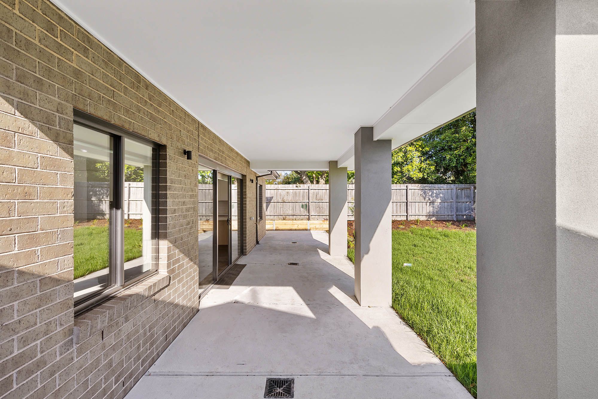 Evelyne   Backyard 6 LR No Logo