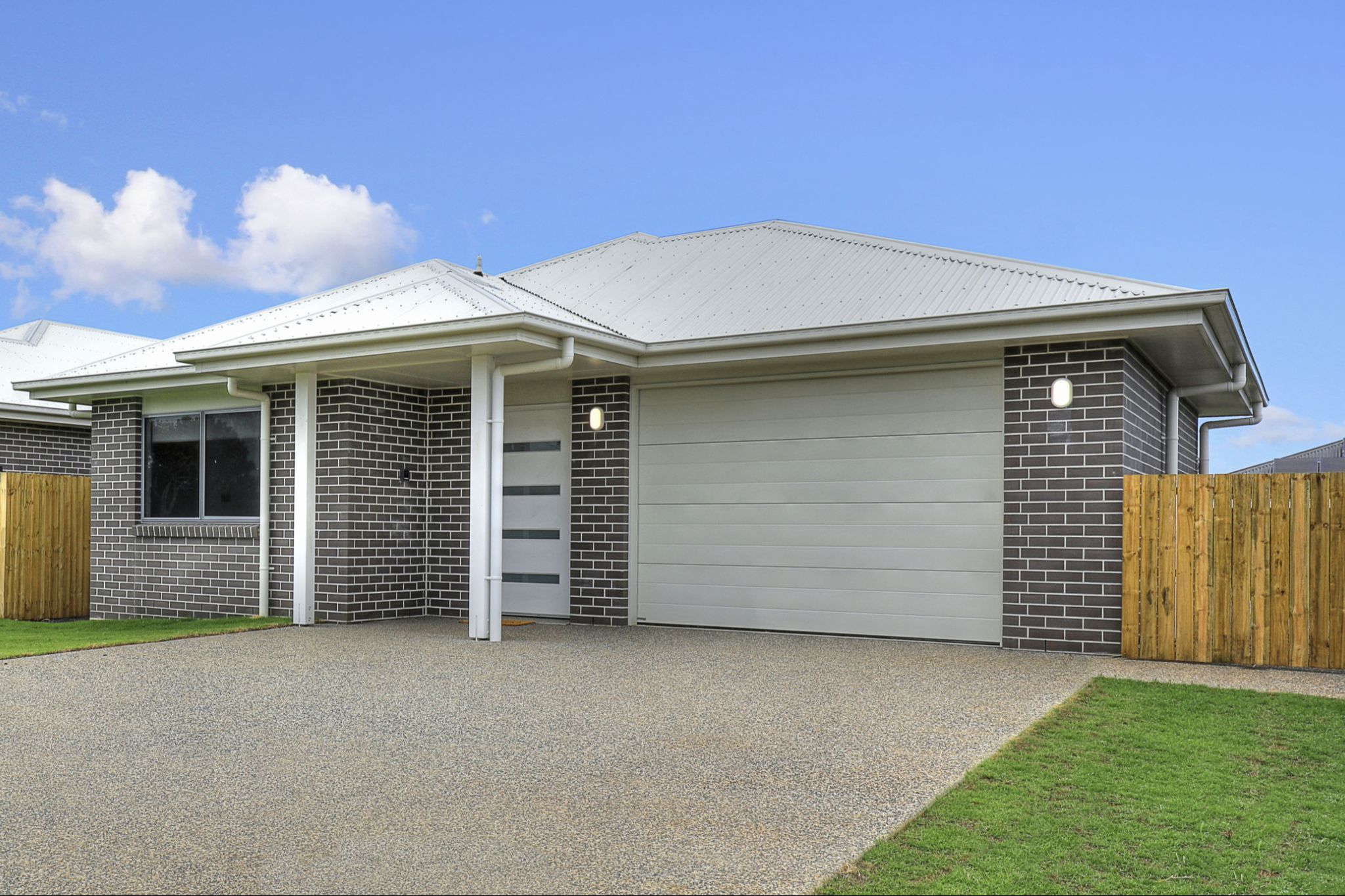 McCarthy Rd 162b   Front2