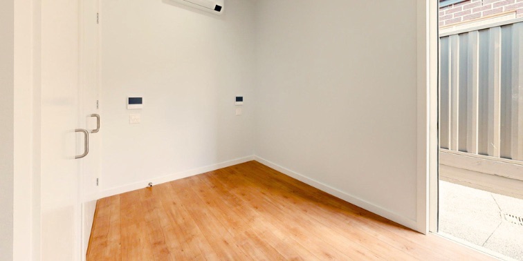 Empty Bedroom2