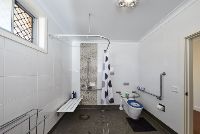 SIL017 LR_Taree H1_Unit 3_bath 1