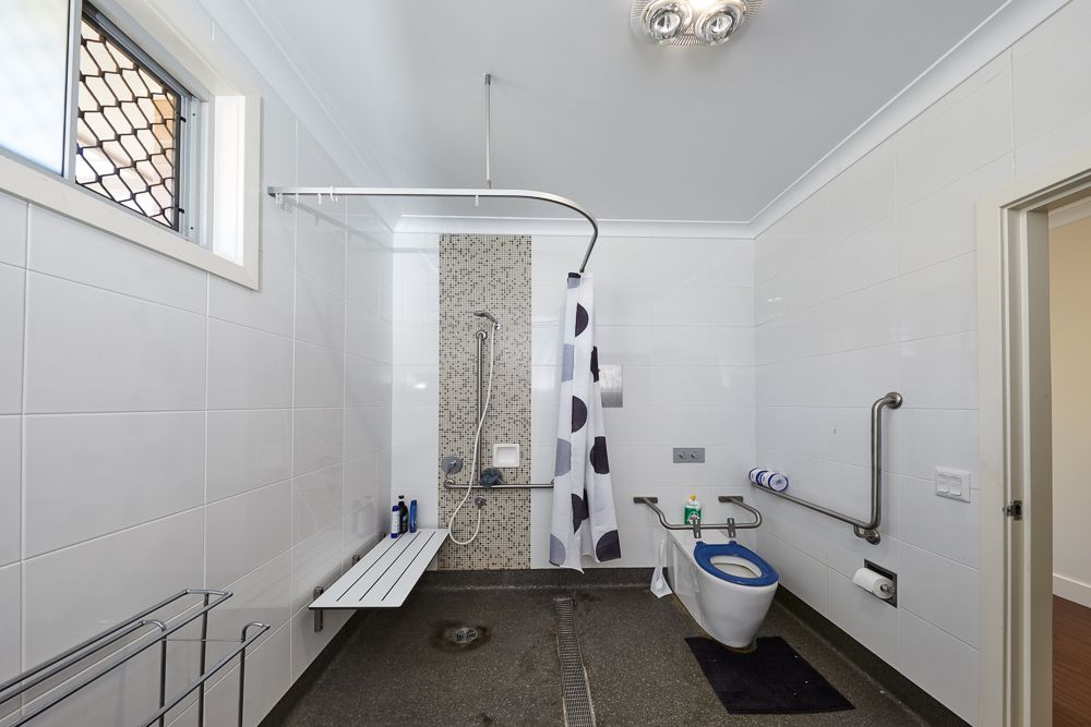 SIL017 LR_Taree H1_Unit 3_bath 1