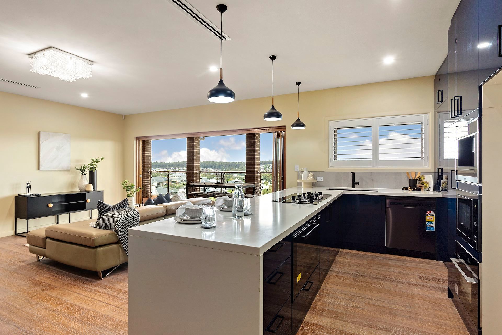 1717608446013052479567693