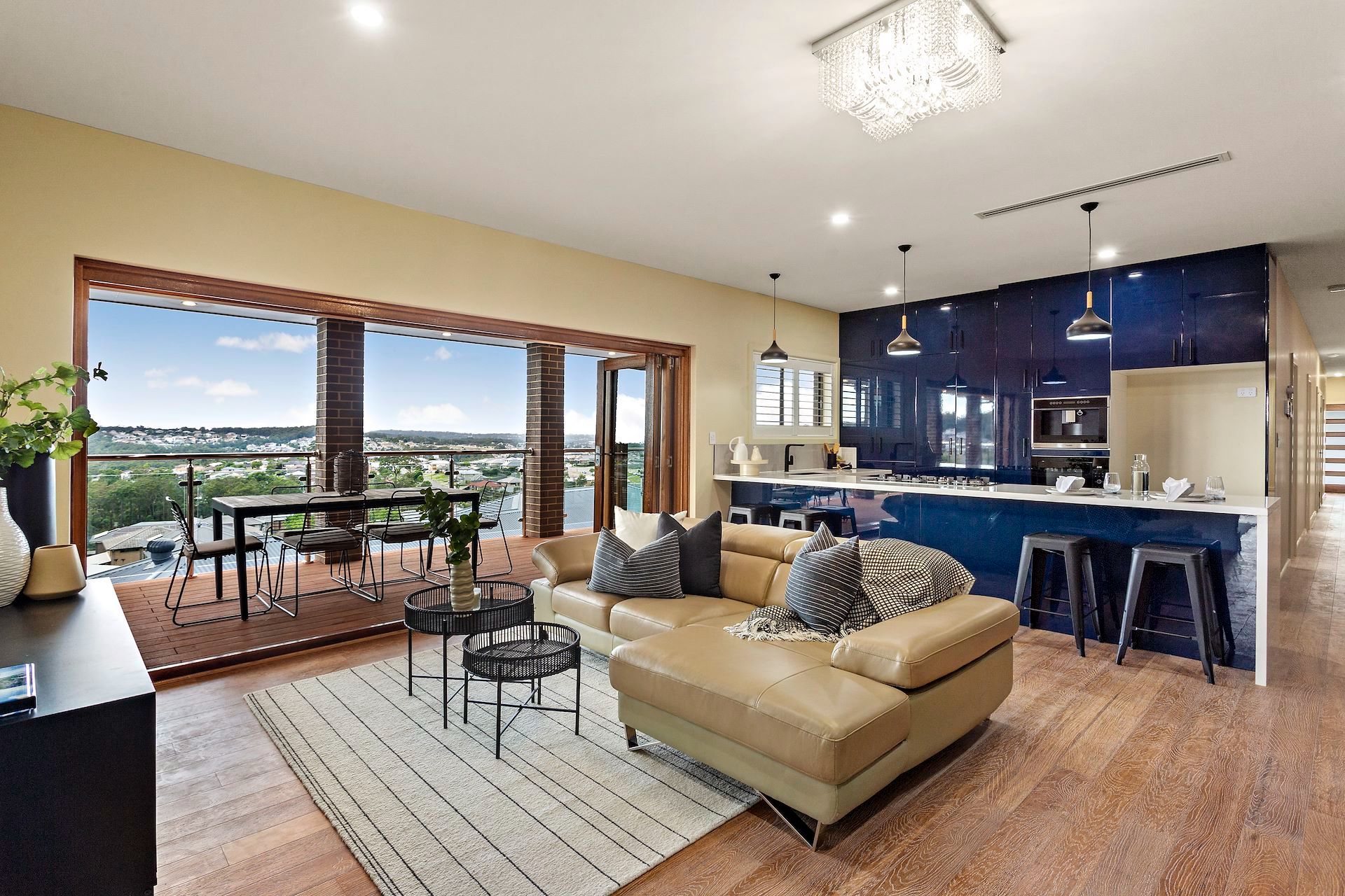 1717608442201351198369179