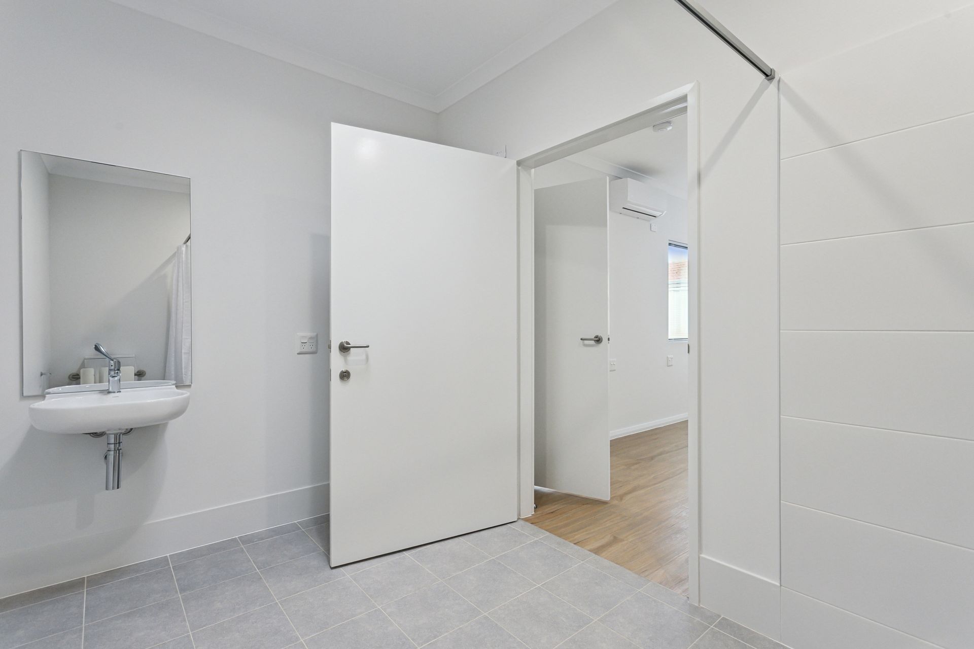 web 7 Henry St, Midland 16