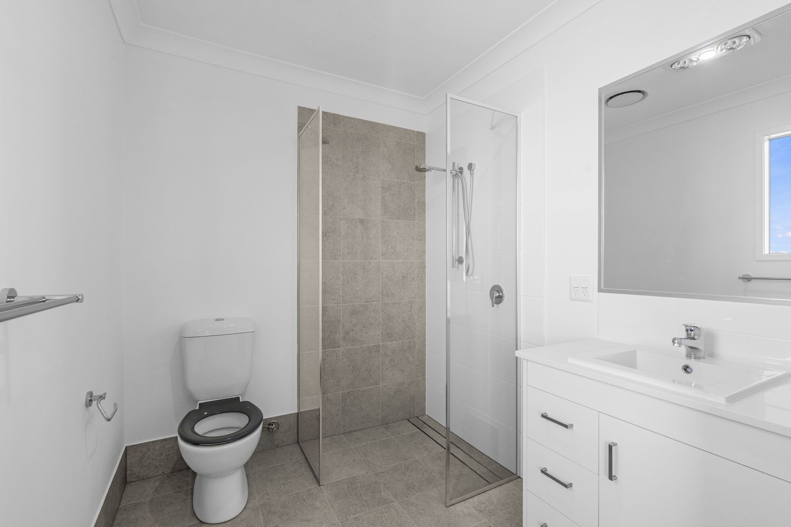 008 Open2view_ID971178-7_Paroo_Street__Plainland