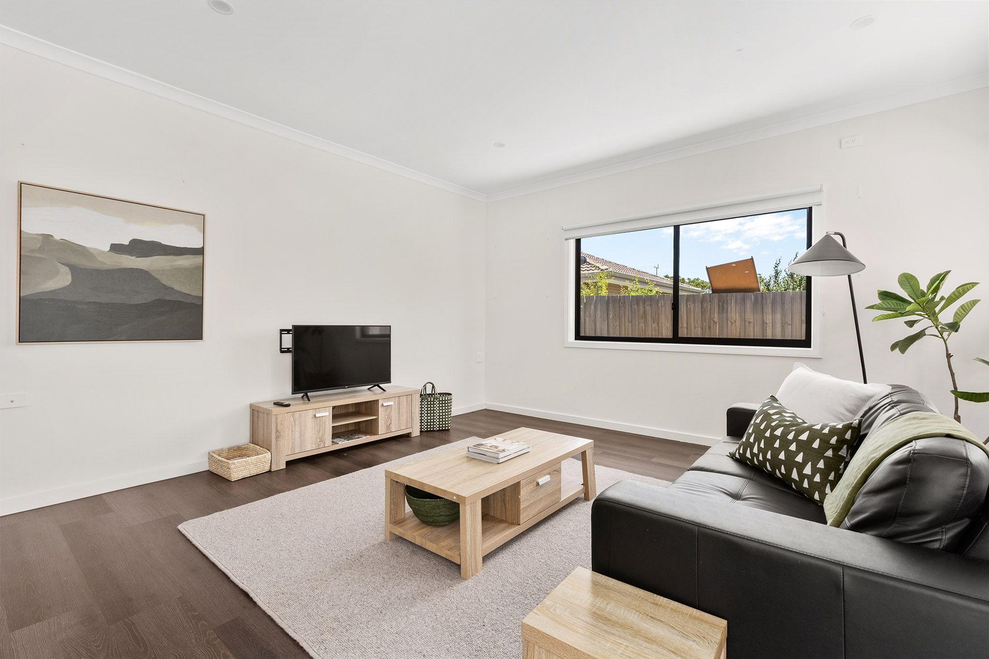 Waratah   Living 1 LR No Logo