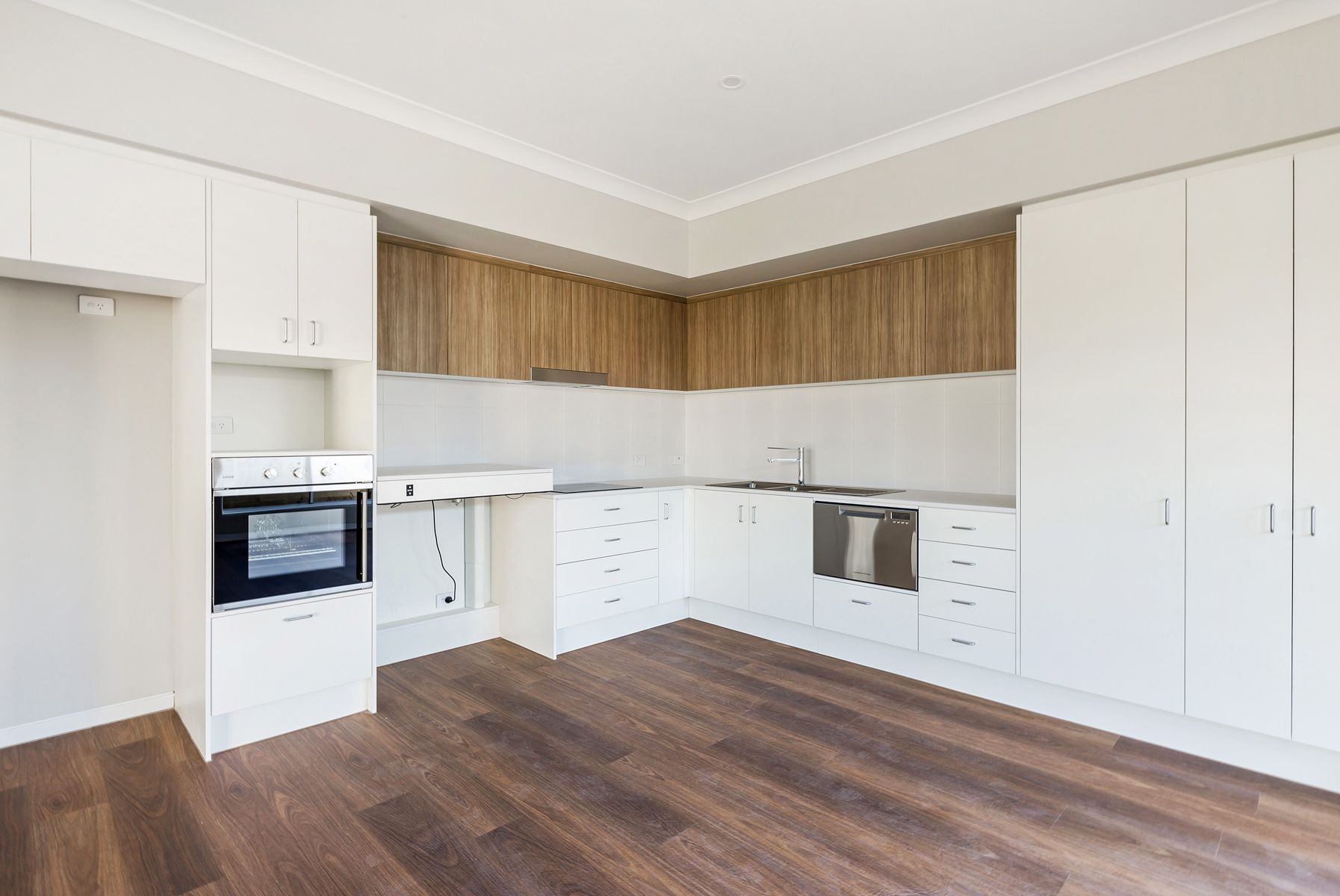 1 Halifax st Redland Bay Qld    2HPS + OOA House (19)