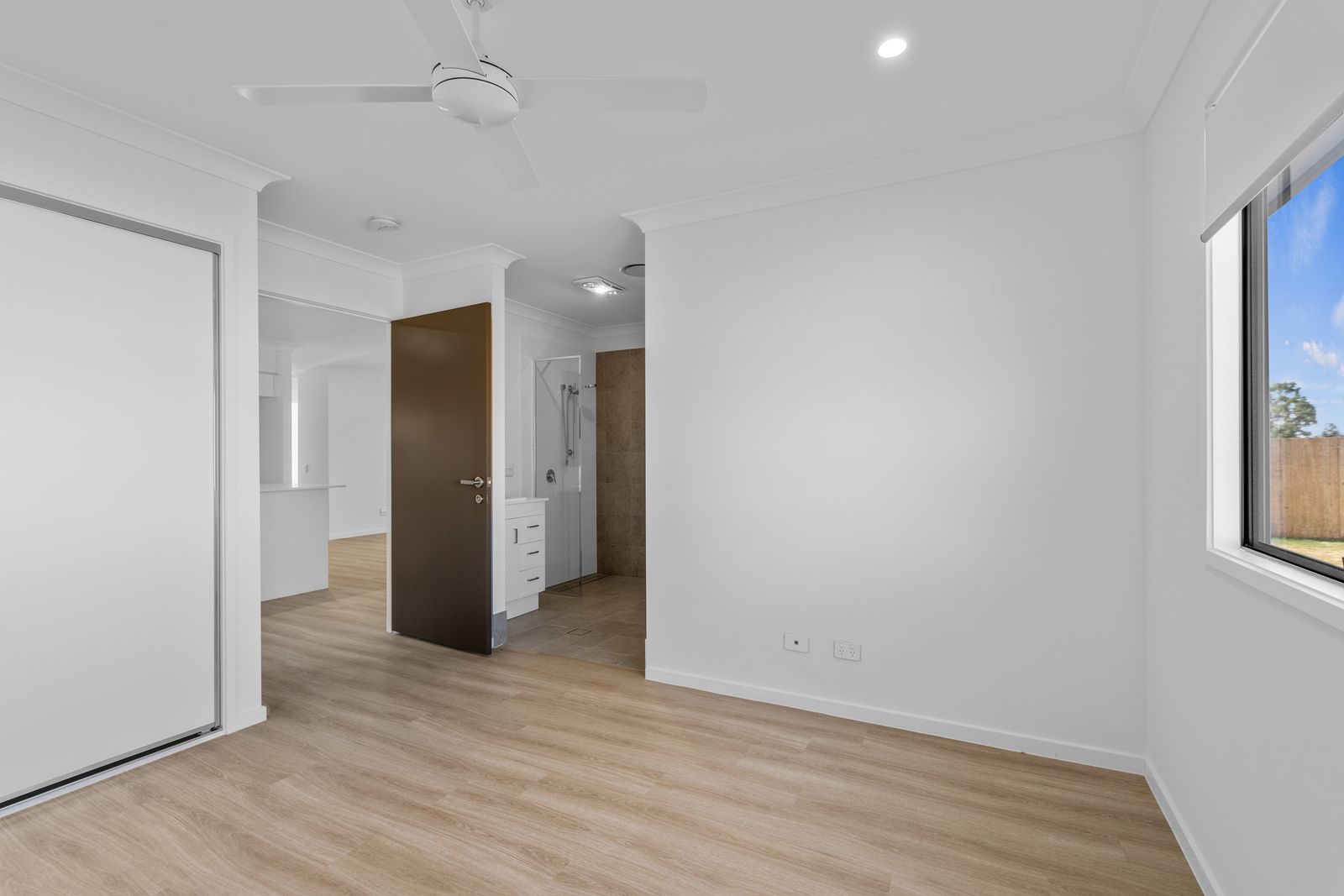 005 Open2view_ID971178-7_Paroo_Street__Plainland